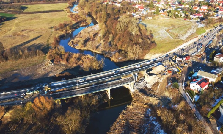 Rozpoczęto rozbiórkę starego mostu w Łęcznej
